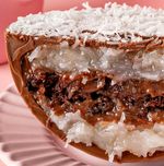 OVO-MEIA-CASCA-BOLO-DE-CHOCOLATE-COCO-E-BRIGADEIRO-2