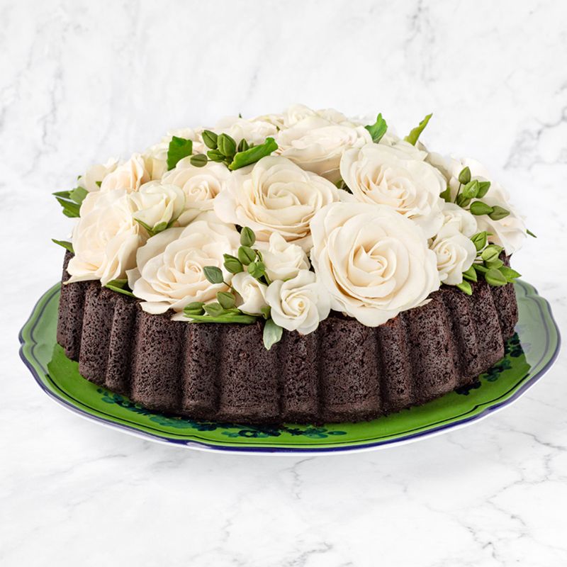 STEFAN-S-ROSE-CAKE-FLORES-BRANCAS-4