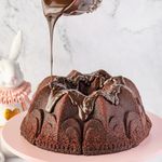 BOLO-DE-PASCOA-CHOCOLATE-COM-CALDA-DE-CHOCOLATE-3