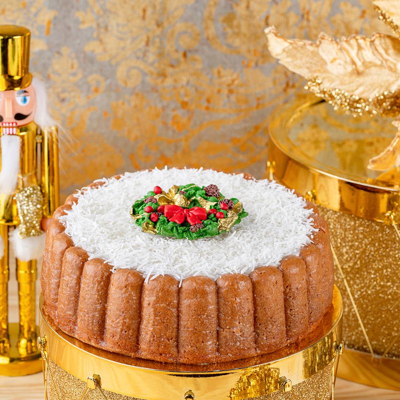 BOLO-GELADO-DE-COCO-COM-COCADA-CREMOSA-1