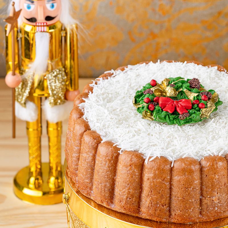 BOLO-GELADO-DE-COCO-COM-COCADA-CREMOSA-2