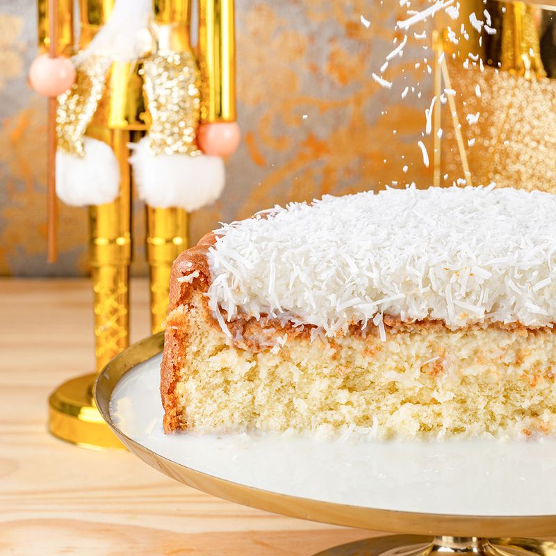 BOLO-GELADO-DE-COCO-COM-COCADA-CREMOSA-4