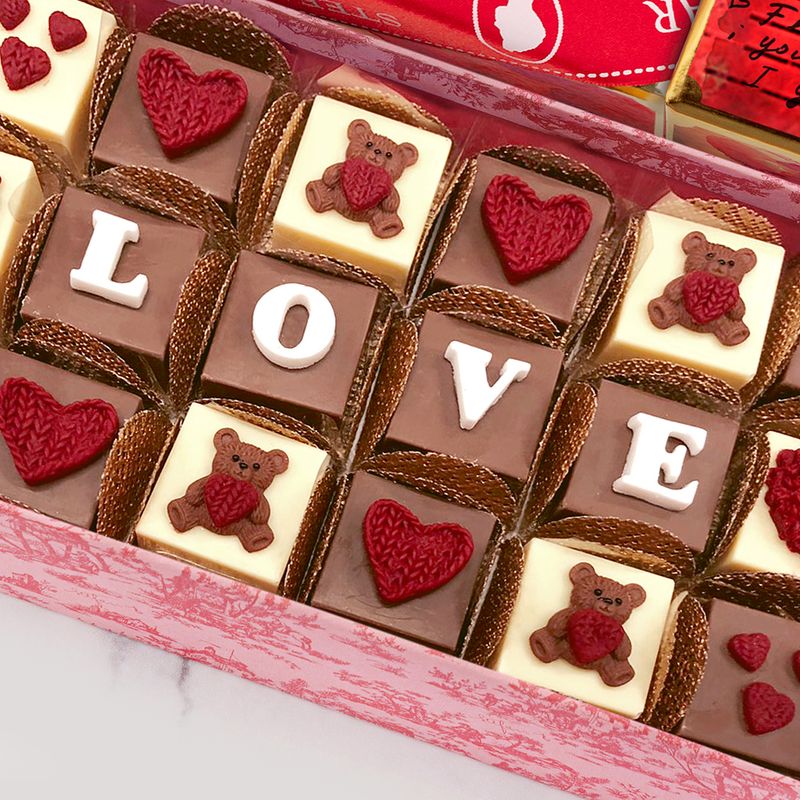 CAIXA BOMBONS DECORADO LOVE 1